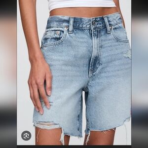 GAP 8" 90sLoose Bermuda Mid Rise Light Blue Distressed Denim Shorts Jean Cotton